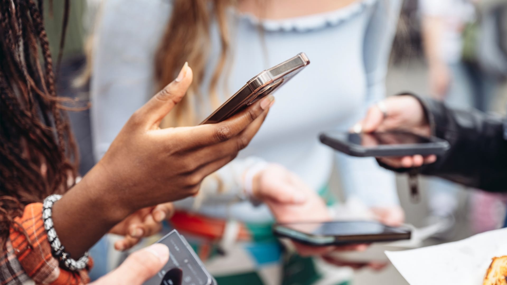 Posting Something Compliant Social Media Posting: Stay Visible and On-Brand | Ignite Search